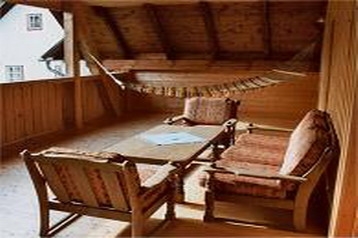 Austria Privát Hollenstein, Exteriorul